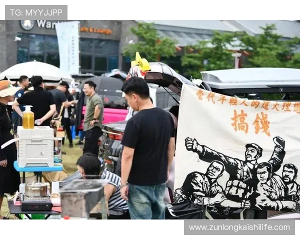 尊龙人生就是博门店：如何通过专业服务提升尊贵客户的整体体验感